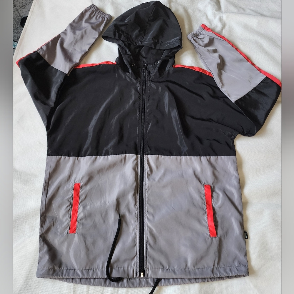 Giant Windbreaker  Black and Gray  with Red Accents Size Medium